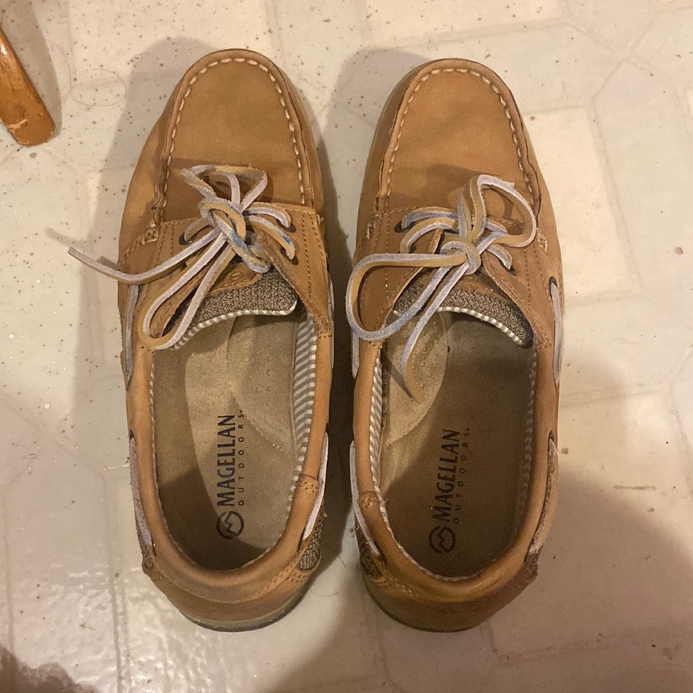 MAGELLAN BOATING SHOES.